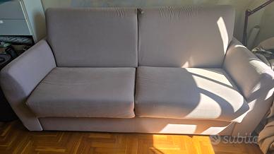 Divano in alcantara beige