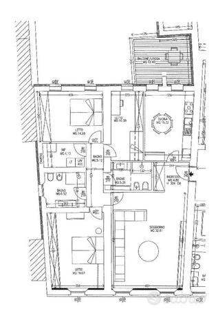 CENTRO STORICO: AMPIO APPARTAMENTO CON ELEGANTI FI