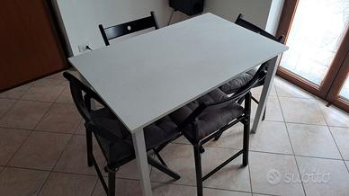 TAVOLO DA CUCINA CON SEDIE