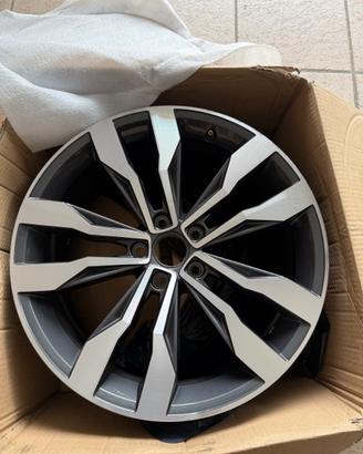 Cerchione originale Volkswagen Suzuka da 19