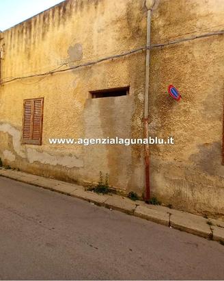 Casa singola completamente da ristruttare