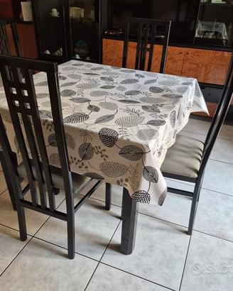 regalasi sala con armadio tavolo sedie e divano