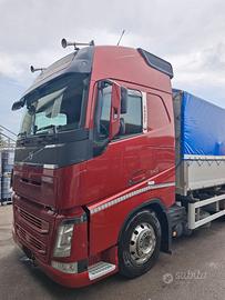 VOLVO FH 540 RIBALTABILE TRILATERALE