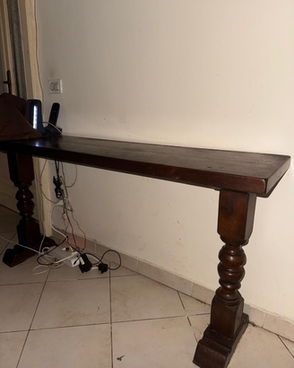 Tavolino, consolle poggia televisore o svuota tasc