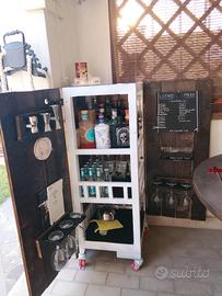 mobile porta bottiglie