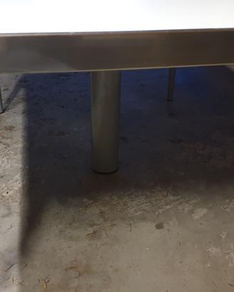Tavolo da soggiorno sala o cucina