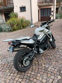 BMW f800r