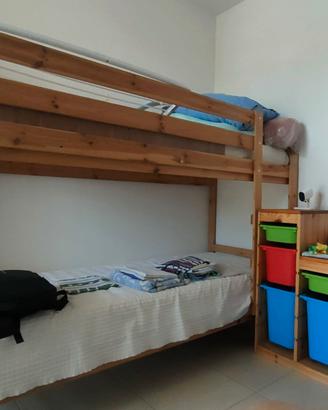 letto castello ikea  con mobile che f da scaletta