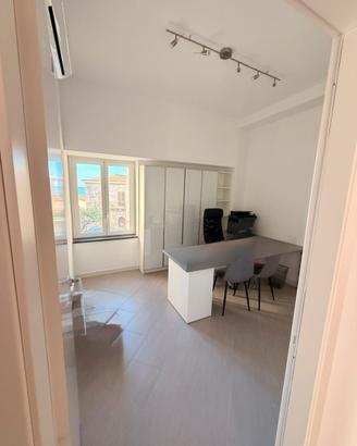Studio/Ufficio ristrutturato e arredato