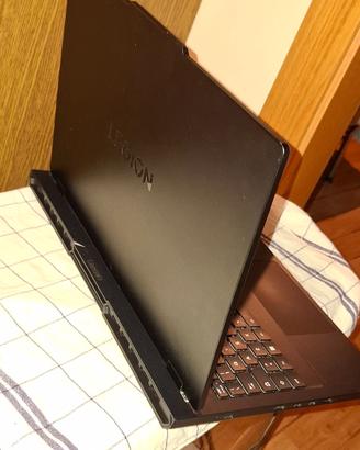 LENOVO Legion Pro 5 16ADR10