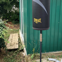 Sacco da boxe "EVERLAST" con piantana.