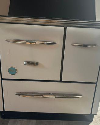 CUCINA ECONOMICA A LEGNA