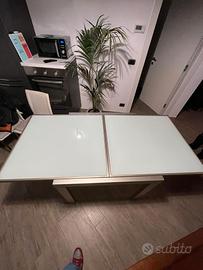 Tavolo cucina vetro