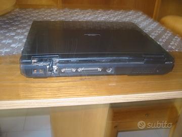 Notebook Asus solo per ricambi