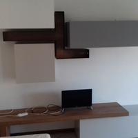 Parete attrezzata in buono stato