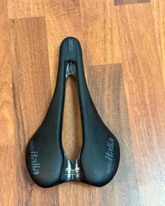 Sella Selle Italia SLR Boost superflow Carbonio L3