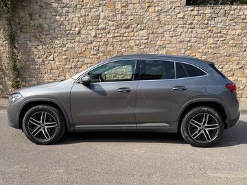 Mercedes-benz GLA 200 d - automatic sport plus.
