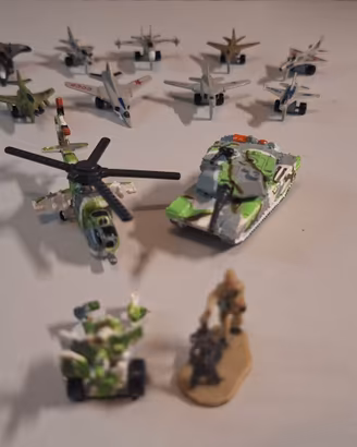 Micro Machines Aerei e mezzi militari.