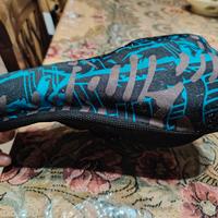 Copri sellino e sellino per bici 