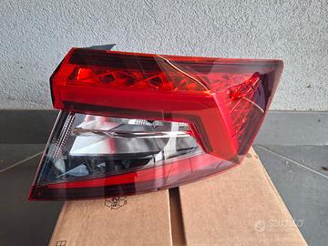 Faro posteriore skoda karoq