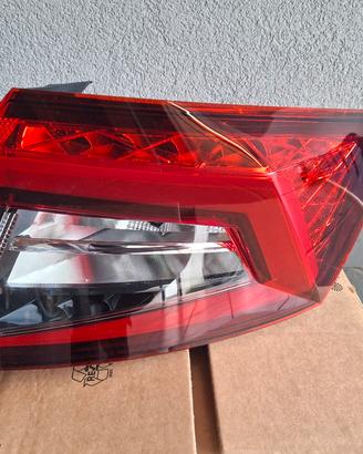 Faro posteriore skoda karoq