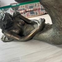 Tavolino da soggiorno con sirena
