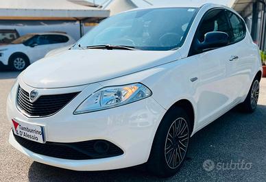 Lancia Ypsilon 1.2 69 CV 5 porte Gold