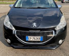 Peugeot 208 - 2012