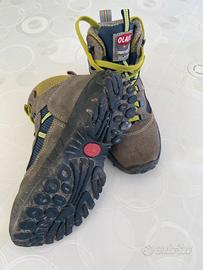 Scarponcini da trekking n. 35