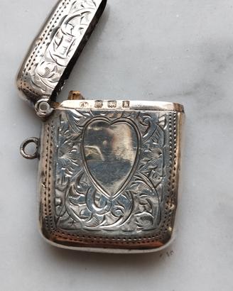Antica scatolina porta fiammiferi in argento 