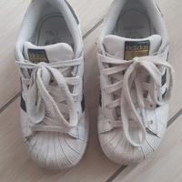 Scarpa bambino Adidas Superstar numero 28