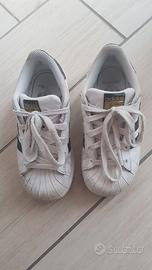 Scarpa bambino Adidas Superstar numero 28