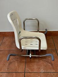 Seggiolino girevole per vasca da bagno