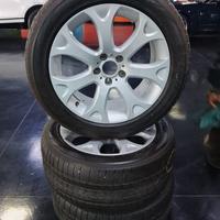 Tre gomme più cerchi invernali BMW X5