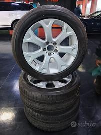 Tre gomme più cerchi invernali BMW X5