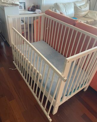 Lettino ikea con spondina e materasso inclusi