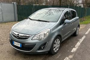 Opel corsa 1.2 gpl