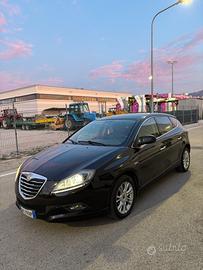 Lancia delta 1.6 Diesel 2012