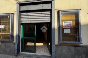 NEGOZIO A MARANO DI NAPOLI