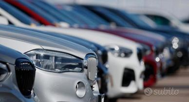 Venditore esperto auto - moto