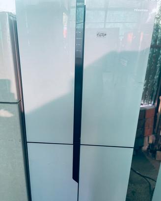 Hisense Side by Side 4 porte in vetro Americano