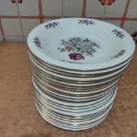 piatti in porcellana Toscana bordati oro