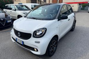 Smart ForFour 70 1.0 twinamic Youngster ***OK NEOP