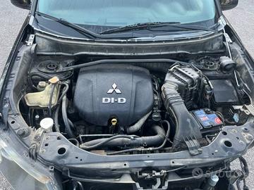 MOTORE PER OUTLANDER II 2.2 DI-D 4WD 2010