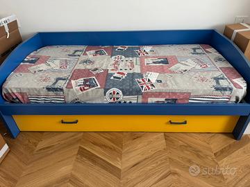 Divano letto con ulteriore letto e cassettiera