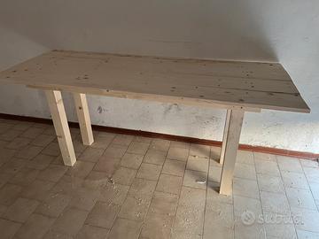 Tavolo in legno