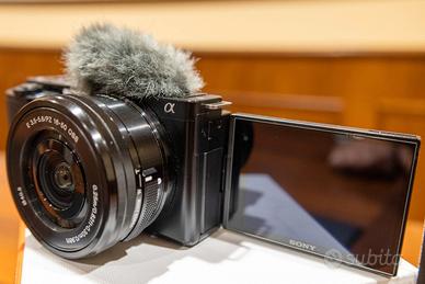 SONY ZV-E10 4K + obiettivo 16-50 mm
