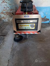 Motoscoa spazzatrice