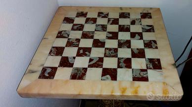 scacchiera in alabastro