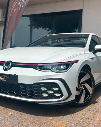 Volkswagen Golf 8 GTI 2.0 TSI DSG